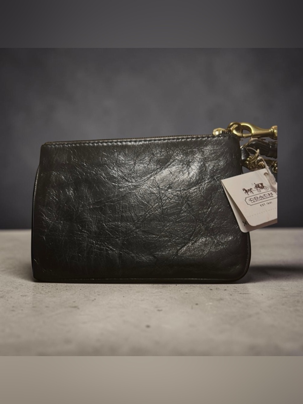 Coach poppy Black Leather Wristlet with Gold Logo Patch - Picture 4 of 6
